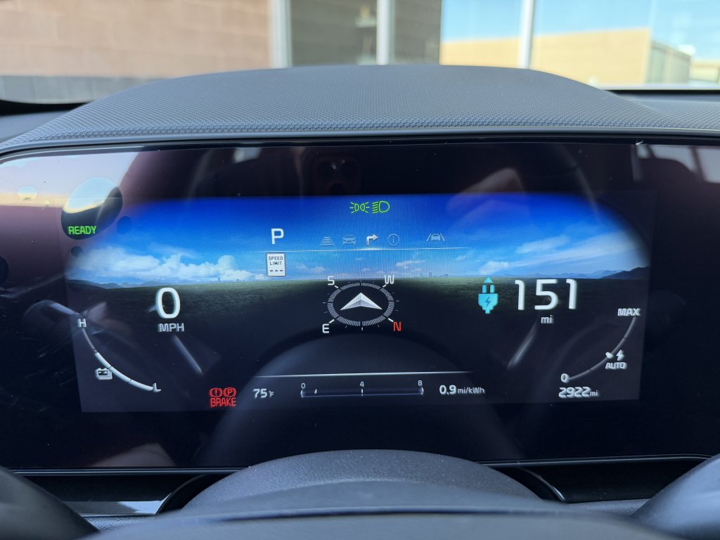 Used 2025 Kia Niro Wind FWD image 19