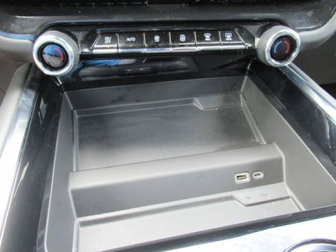 Certified 2025 Chevrolet Tahoe LS AWD/4WD image 26