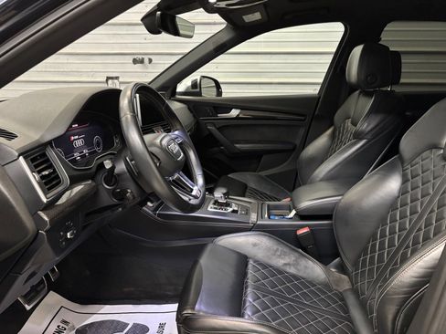 Used 2018 Audi SQ5 Premium Plus w/ Navigation Package image 10
