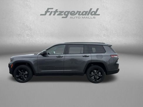 Used 2023 Jeep Grand Cherokee L Laredo AWD/4WD image 7