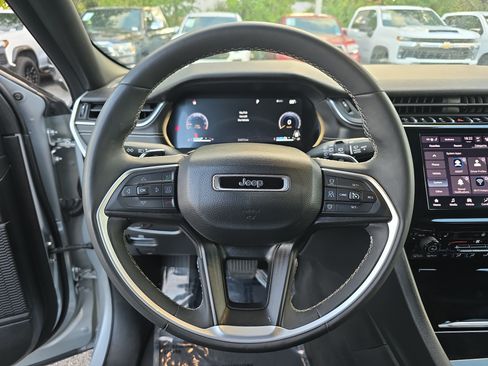 Used 2023 Jeep Grand Cherokee L Laredo RWD image 25