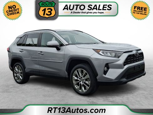 Used 2019 Toyota RAV4 XLE Premium w/ Cold Weather Package AWD/4WD image 1