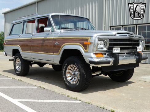 Used 1986 Jeep Grand Wagoneer image 9