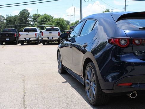 Used 2023 MAZDA MAZDA3 s FWD image 25