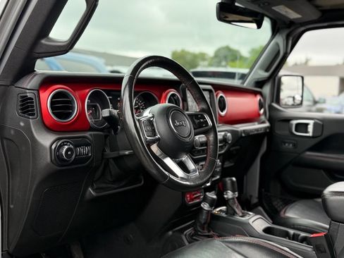 Used 2018 Jeep Wrangler Unlimited Rubicon w/ Uconnect 4C Nav & Sound Group AWD/4WD image 12