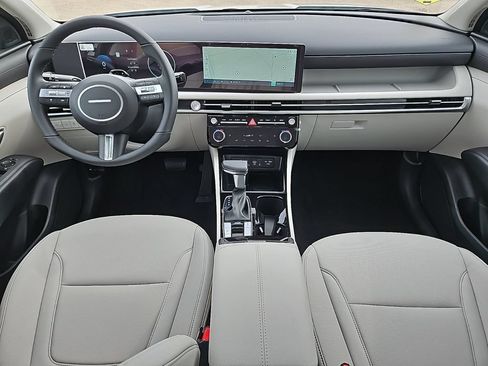 Used 2025 Hyundai Tucson SEL FWD image 9