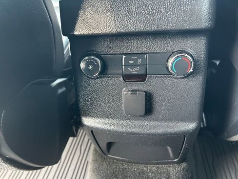 Certified 2017 Ford Explorer XLT w/ Equipment Group 202A image 19