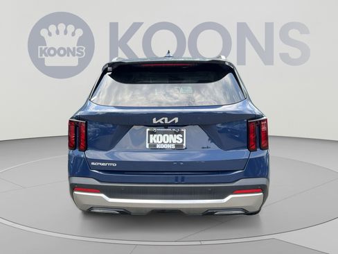 New 2026 Kia Sorento S w/ S Panoramic Sunroof Package FWD image 5