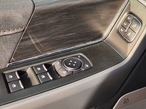 New 2025 Ford F150 Lariat w/ Equipment Group 502A High image 22