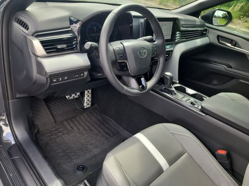 Certified 2025 Toyota Camry SE w/ Convenience Package FWD image 18