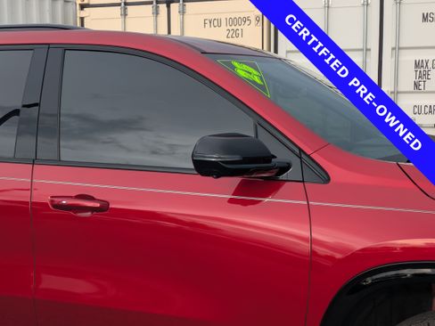 Used 2025 Buick Enclave Sport Touring w/ Power Package FWD image 11