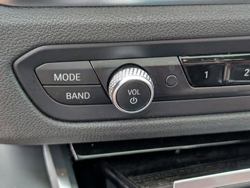 Used 2022 BMW 330i Sedan w/ Driving Assistance Package image 27