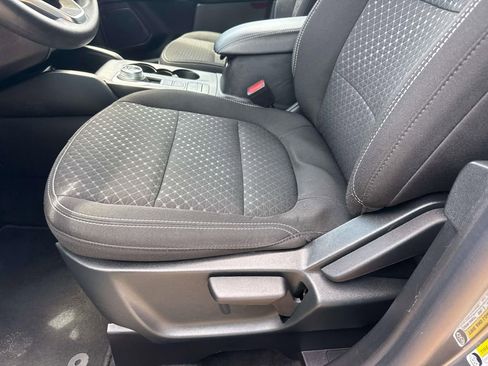 Used 2025 Ford Escape Active AWD/4WD image 17