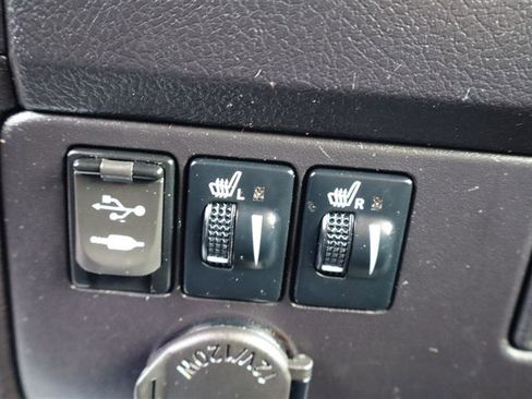 Used 2016 Toyota Sienna SE image 20