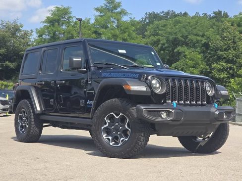 Used 2023 Jeep Wrangler Unlimited Rubicon 4xe w/ Cold Weather Group AWD/4WD image 2