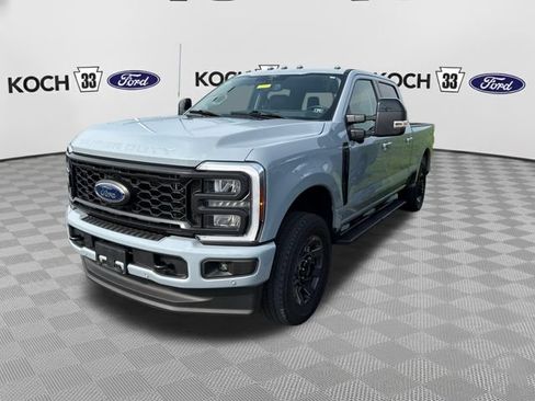 Used 2024 Ford F250 Lariat w/ Lariat Ultimate Package AWD/4WD image 3