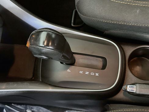 Used 2019 Chevrolet Trax LS FWD image 19