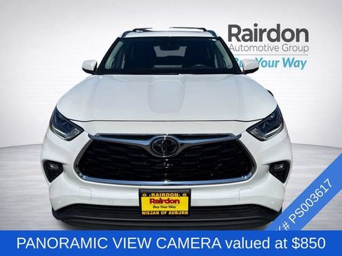 Used 2023 Toyota Highlander Limited AWD/4WD image 2