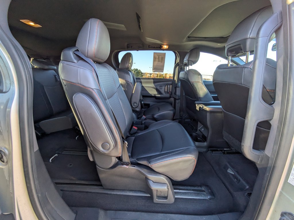 Used 2023 Toyota Sienna XSE w/ XSE Plus Package AWD/4WD image 30