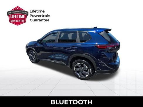Certified 2025 Nissan Rogue SV w/ SV Premium Package FWD image 4