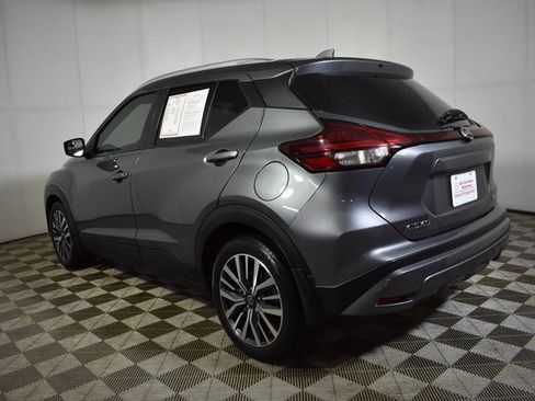 Used 2021 Nissan Kicks SV image 6