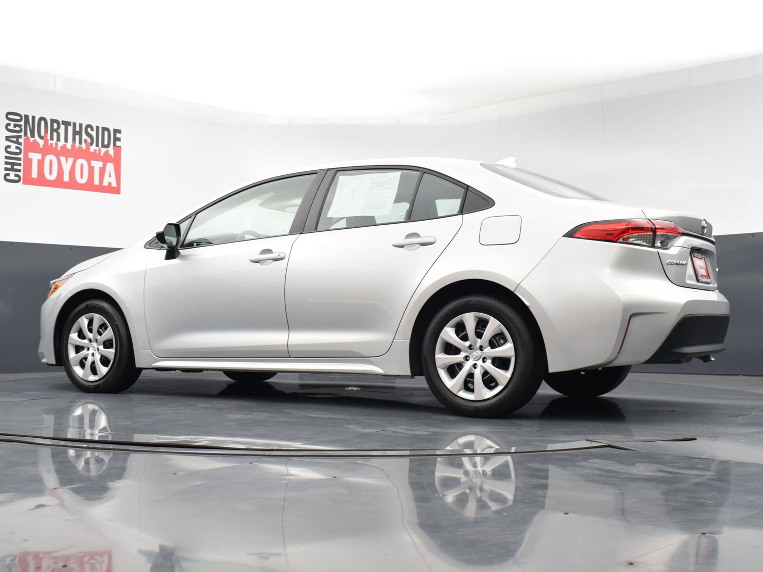 Used 2025 Toyota Corolla LE FWD image 25