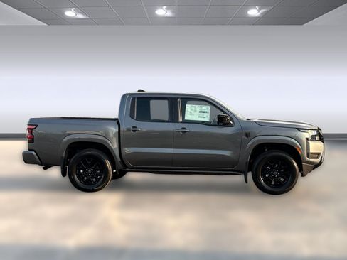 Certified 2026 Nissan Frontier SV w/ Tow Package AWD/4WD image 12