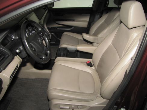 Used 2021 Honda Odyssey EX-L image 10