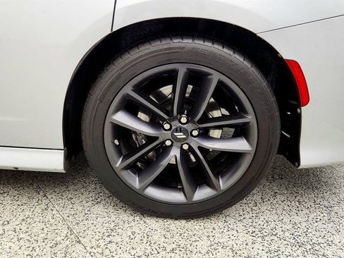 Used 2019 Dodge Charger Scat Pack RWD image 9