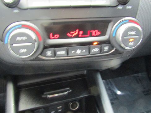 Used 2017 Kia Forte EX image 30