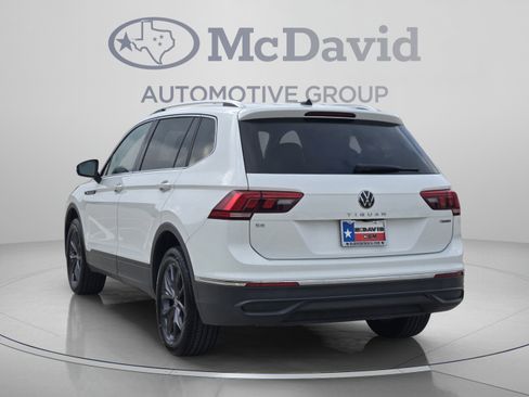 Used 2022 Volkswagen Tiguan SE AWD/4WD image 4