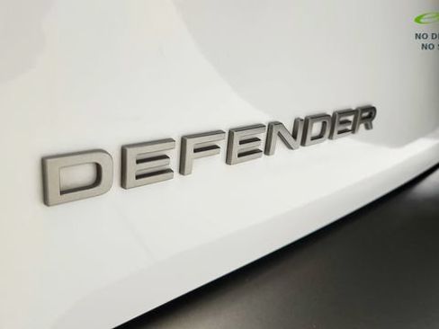 Used 2024 Land Rover Defender 130 X-Dynamic SE AWD/4WD image 35