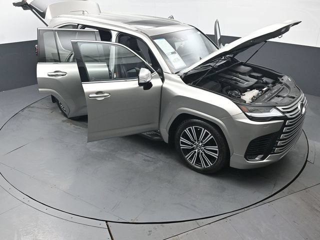 Used 2023 Lexus LX 600 4WD w/ Luxury Package image 60
