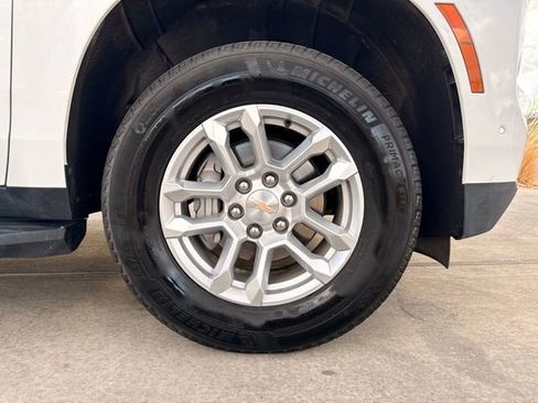 Used 2025 Chevrolet Tahoe LT image 34