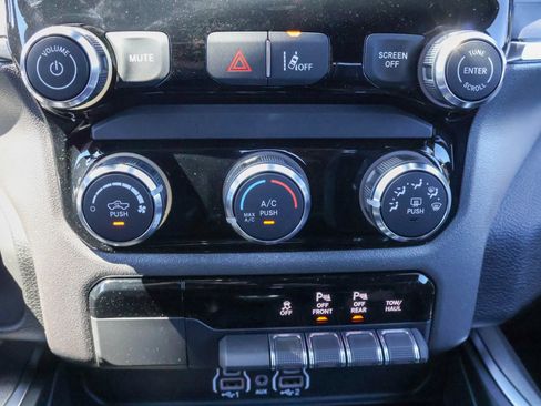New 2026 RAM 1500 Express AWD/4WD image 22