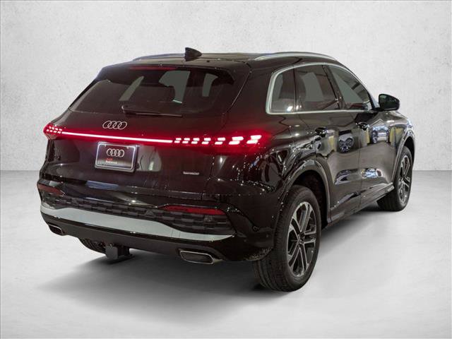 New 2025 Audi Q5 Premium w/ Convenience Package AWD/4WD image 2