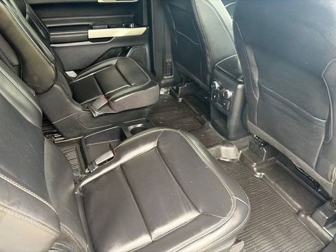 Used 2021 Ford Explorer XLT w/ Equipment Group 202A AWD/4WD image 37
