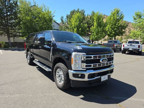 Used 2023 Ford F250 XLT AWD/4WD image 7