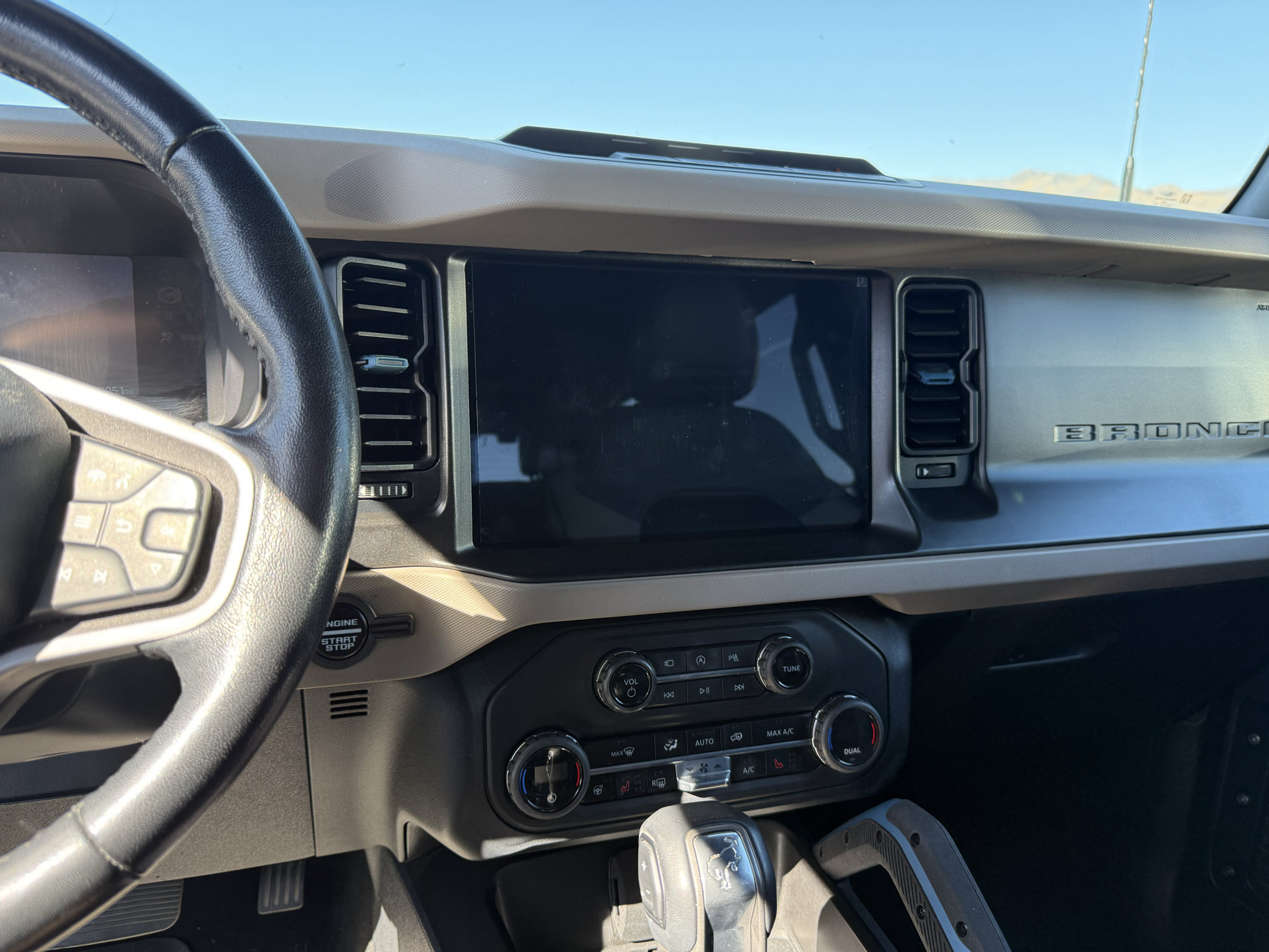 Used 2023 Ford Bronco Wildtrak AWD/4WD image 11