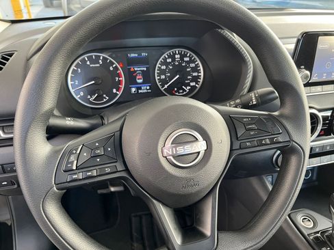 Used 2025 Nissan Sentra S image 28