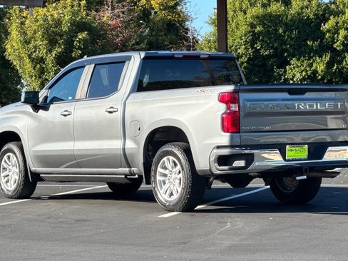 Used 2021 Chevrolet Silverado 1500 LT image 3