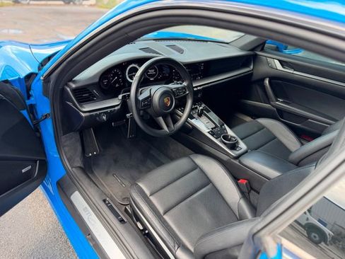 Used 2022 Porsche 911 Carrera RWD image 87