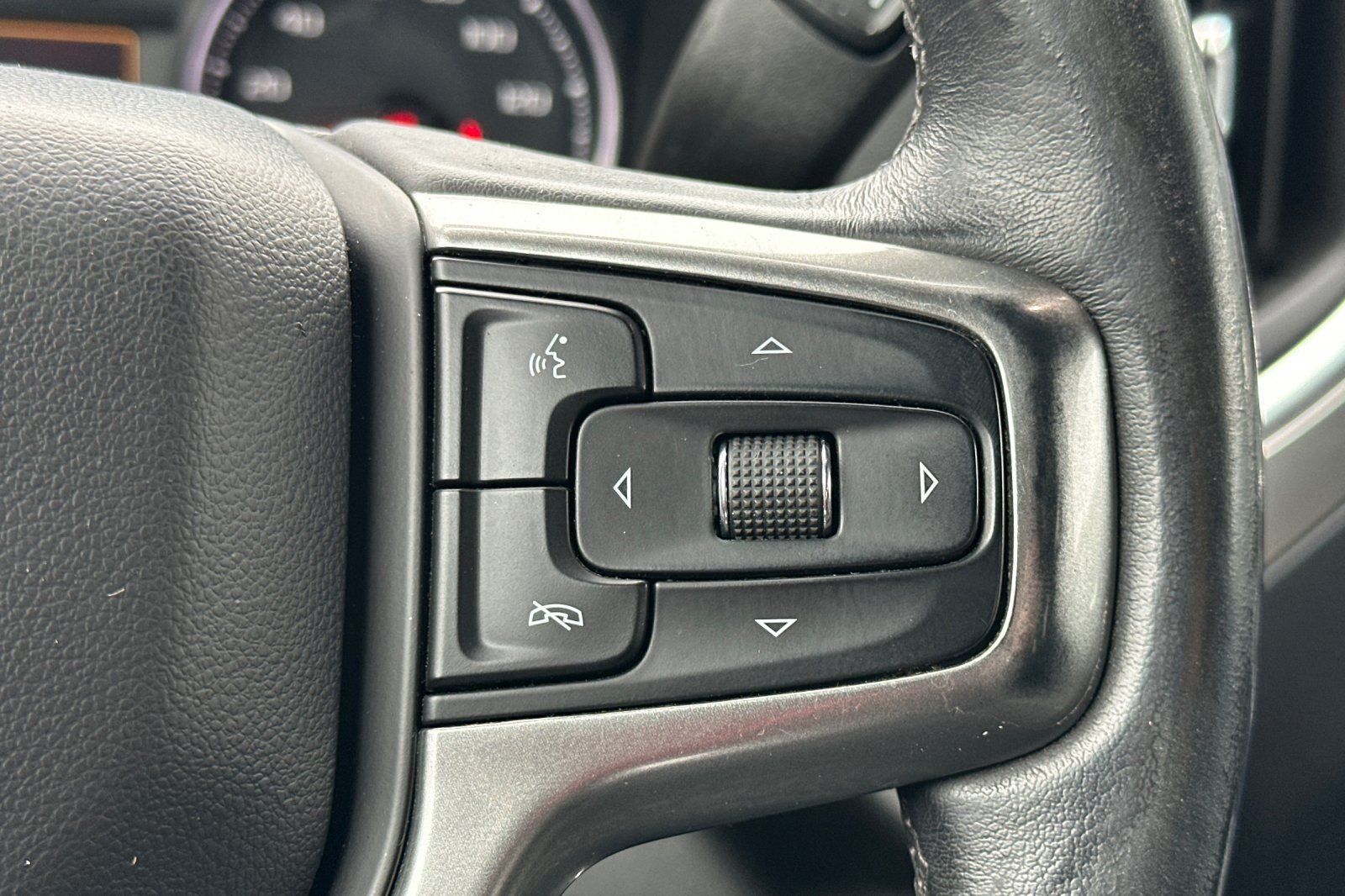 Used 2020 Chevrolet Silverado 1500 RST AWD/4WD image 28