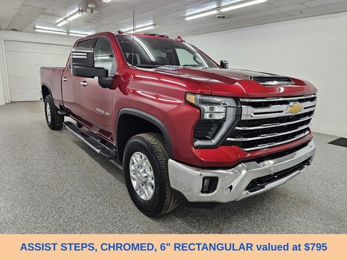 Used 2025 Chevrolet Silverado 3500 LTZ w/ LTZ Premium Package AWD/4WD image 3