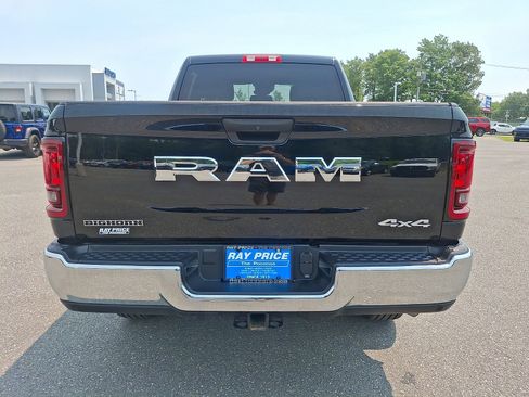 Used 2025 RAM 2500 Big Horn AWD/4WD image 5