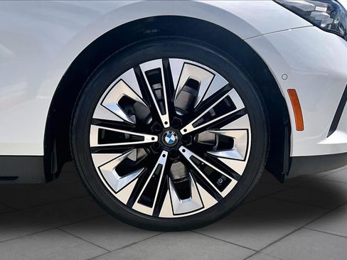 Used 2026 BMW 530i RWD image 10
