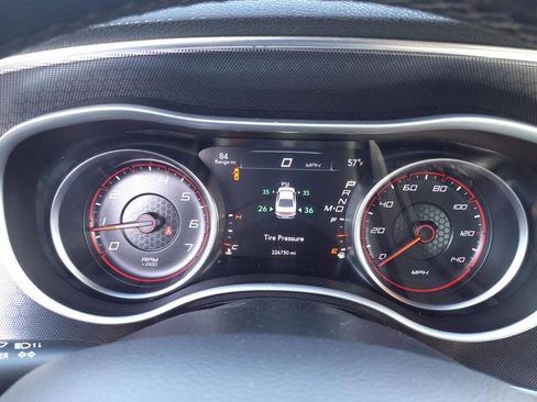 Used 2016 Dodge Charger SXT image 21