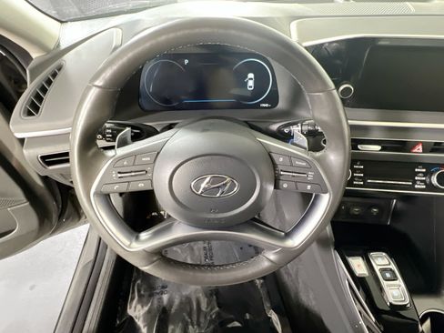 Used 2023 Hyundai Sonata Limited w/ Cargo Package FWD image 11