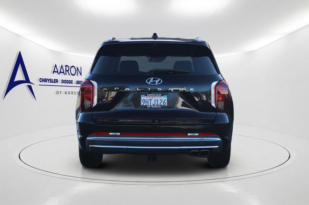 Used 2023 Hyundai Palisade Calligraphy FWD image 5