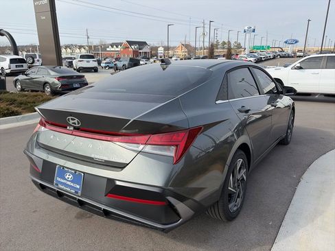 New 2026 Hyundai Elantra Limited image 5